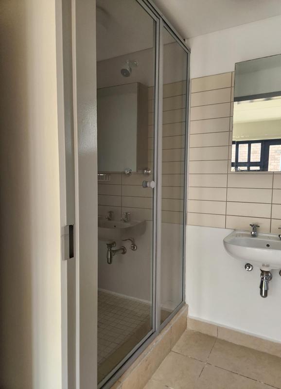 To Let 1 Bedroom Property for Rent in Diep River Western Cape